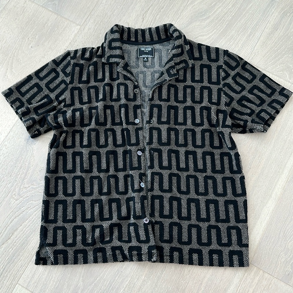 Todd Snyder Short-Sleeve Button-Down dress shirt (size M)